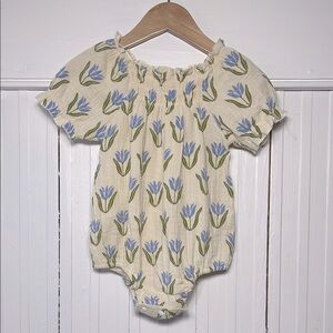 BOUTIQUE EUC/NWOT Light Weight Gauze Muslin Tulip Smocked Bubble